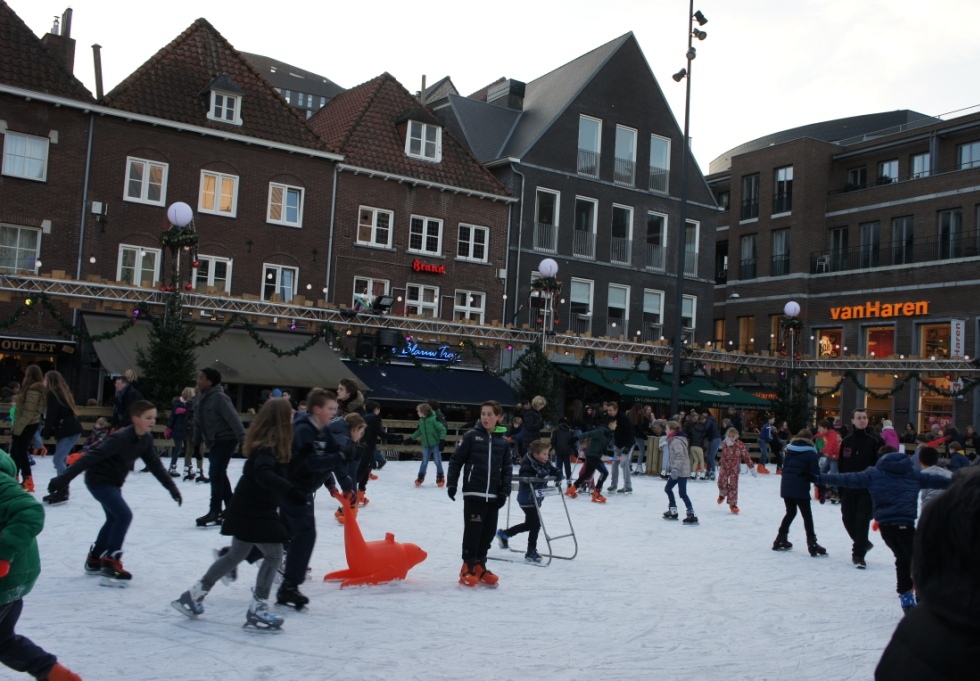 2014 12 14 Eisbahn nett