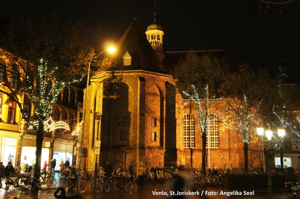 2015 12 14 hübsch St Joriskerk in Kerstflair